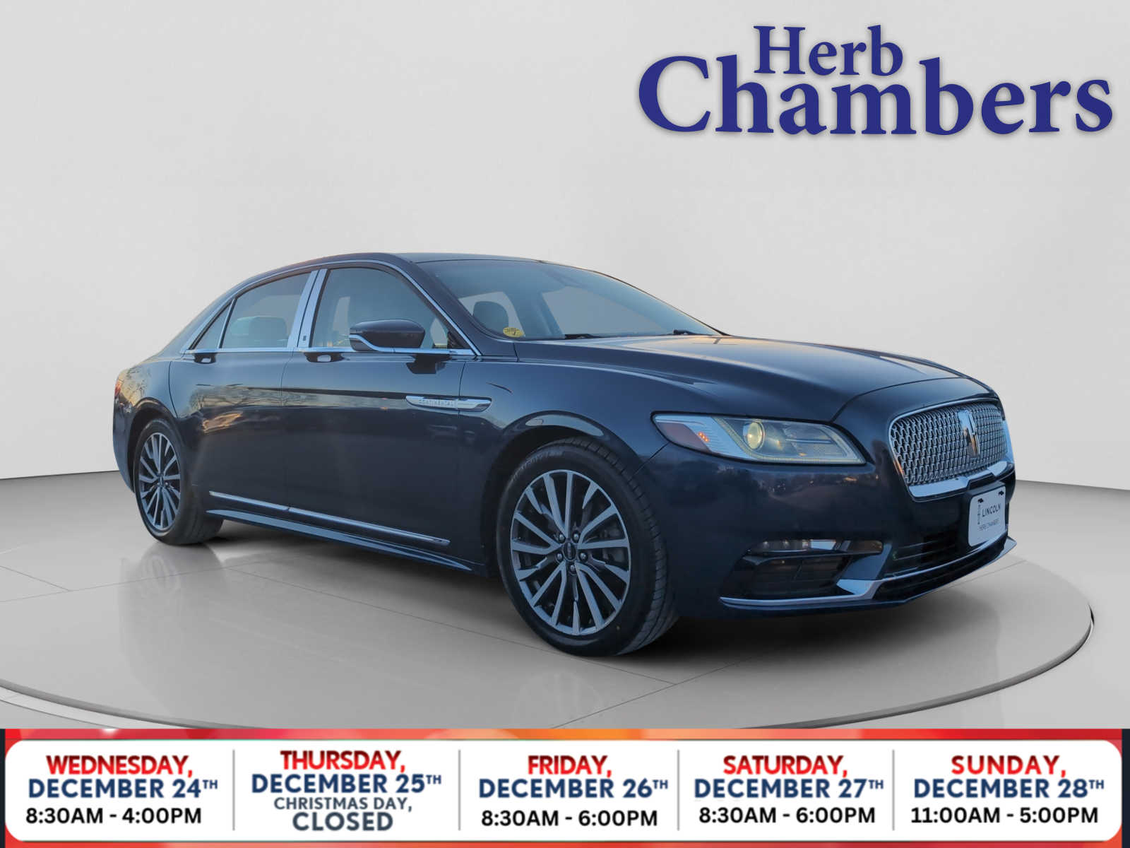 2017 Lincoln Continental Select's photo