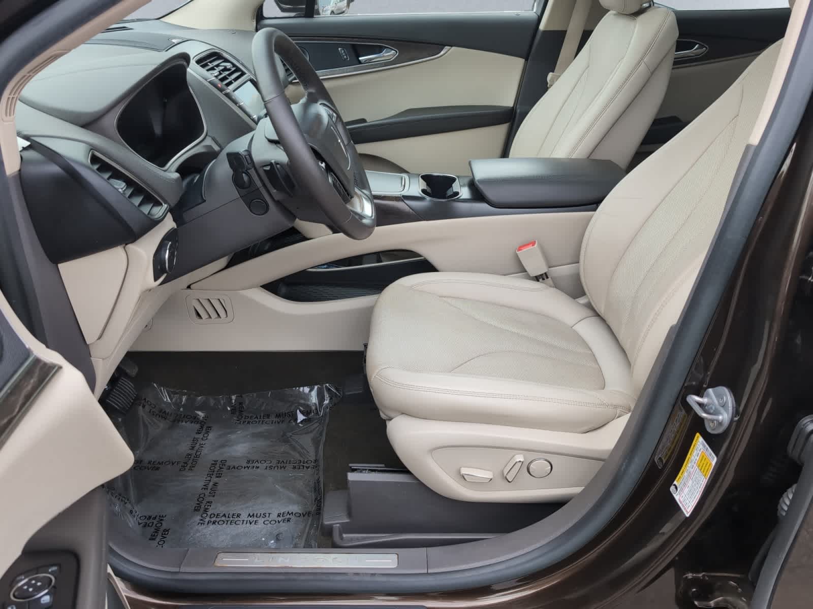 used 2019 Lincoln Nautilus car, priced at $23,798