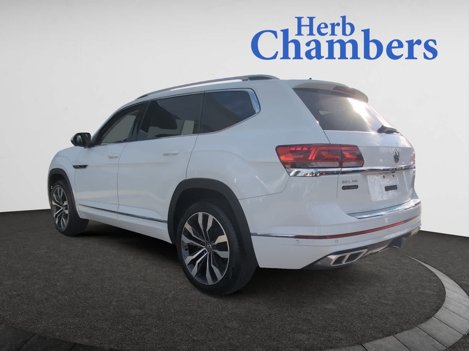 2022 Volkswagen Atlas V6 SEL Premium R-Line photo 3