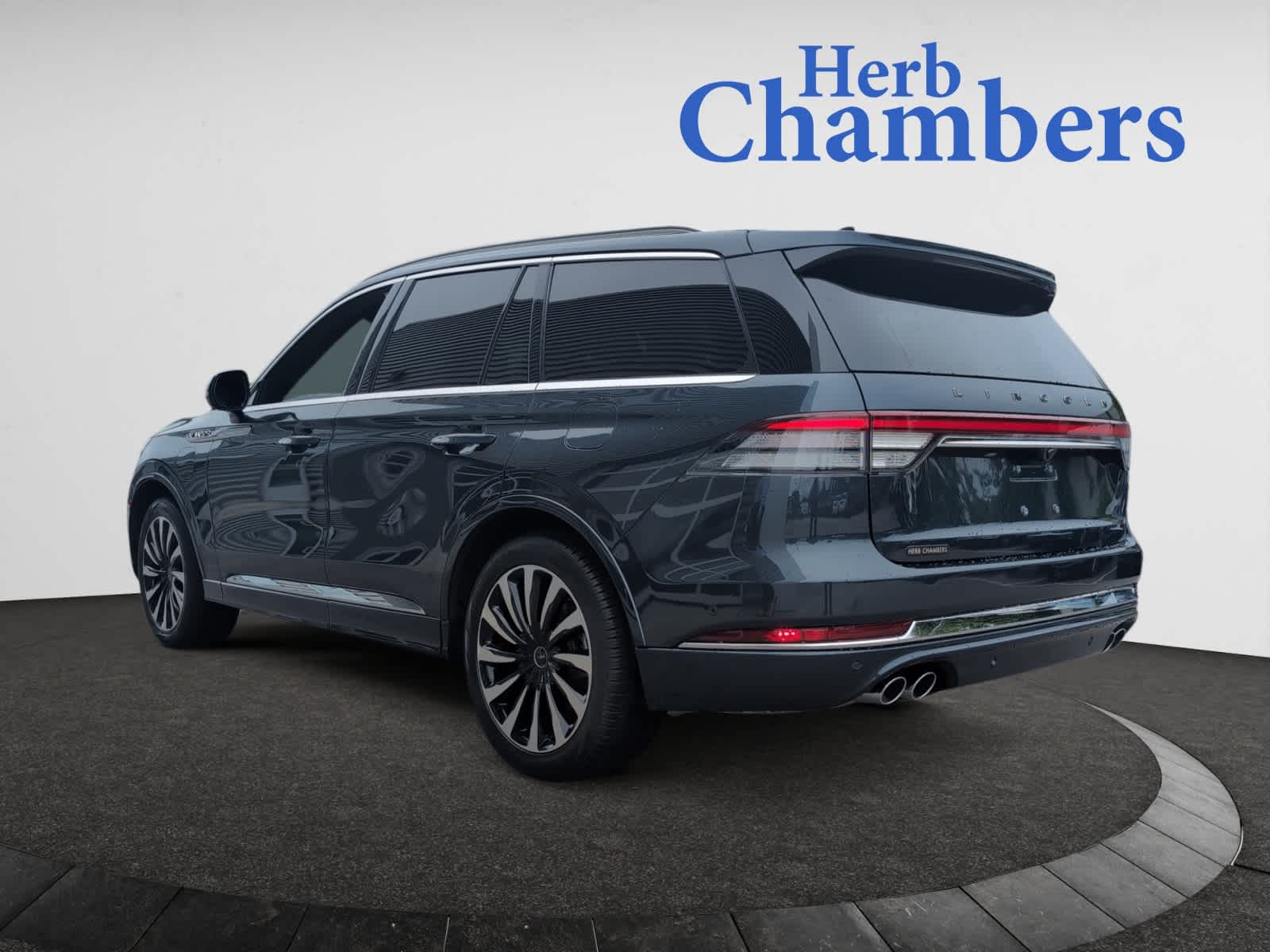 2023 Lincoln Aviator Black Label Grand Touring photo 3
