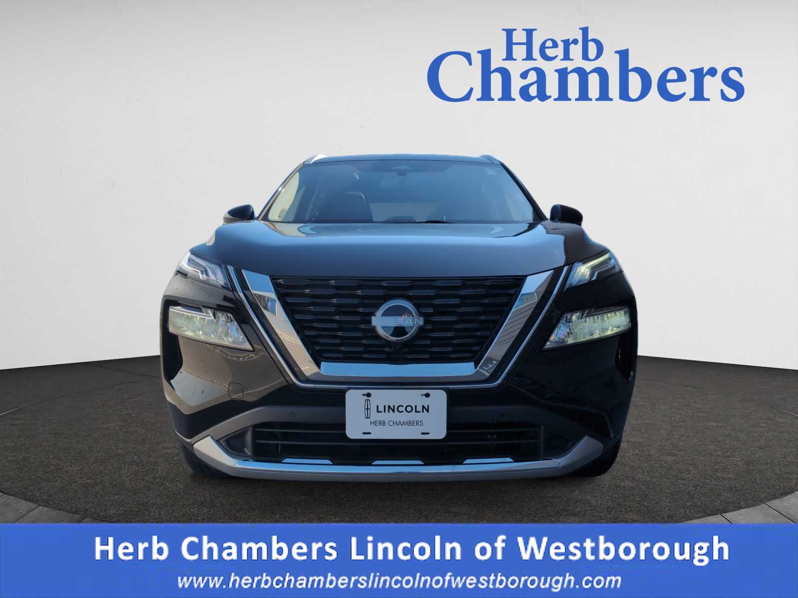 2023 Nissan Rogue Platinum's photo