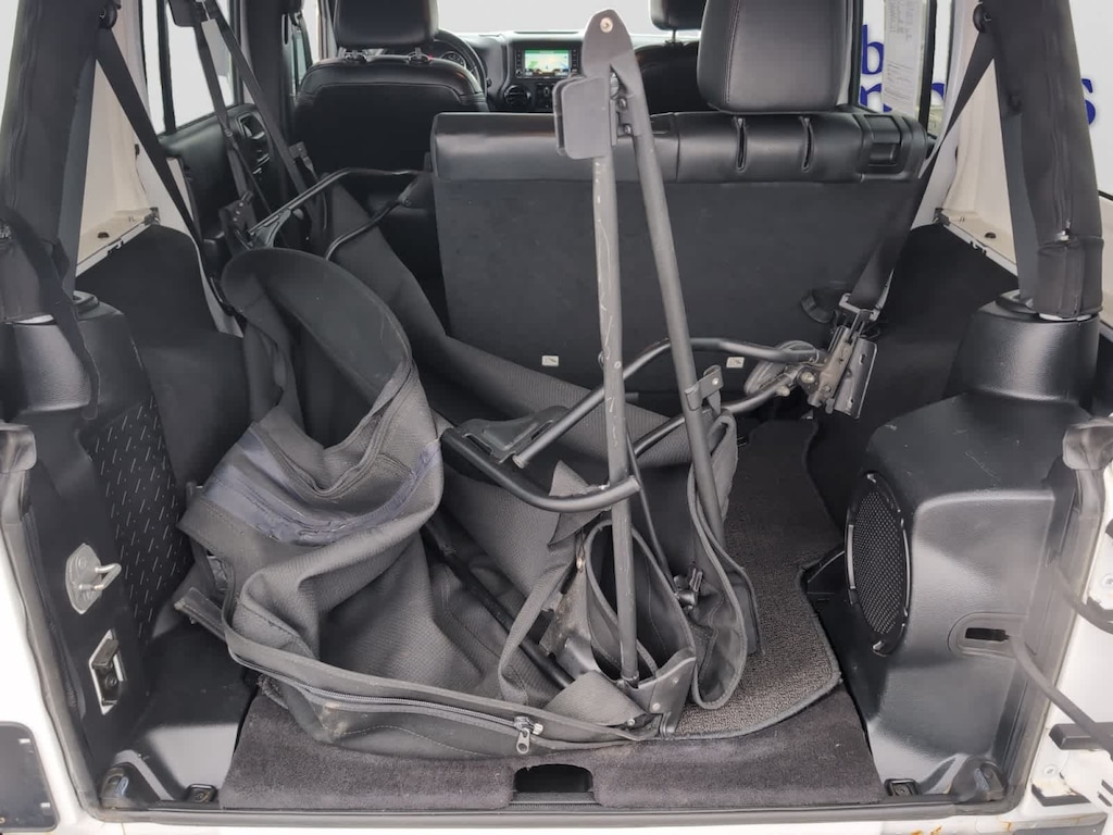 Used 2014 Jeep Wrangler Unlimited Altitude SUV