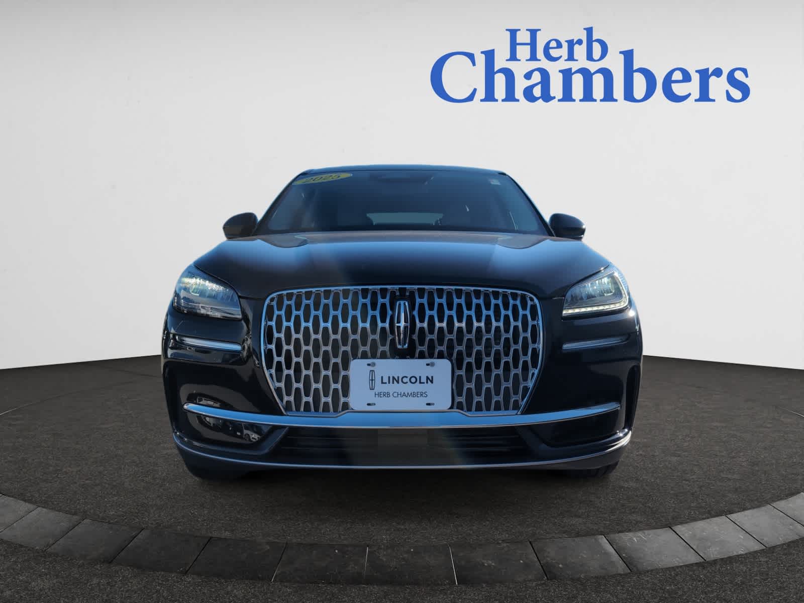 2025 Lincoln Corsair Premiere photo 2