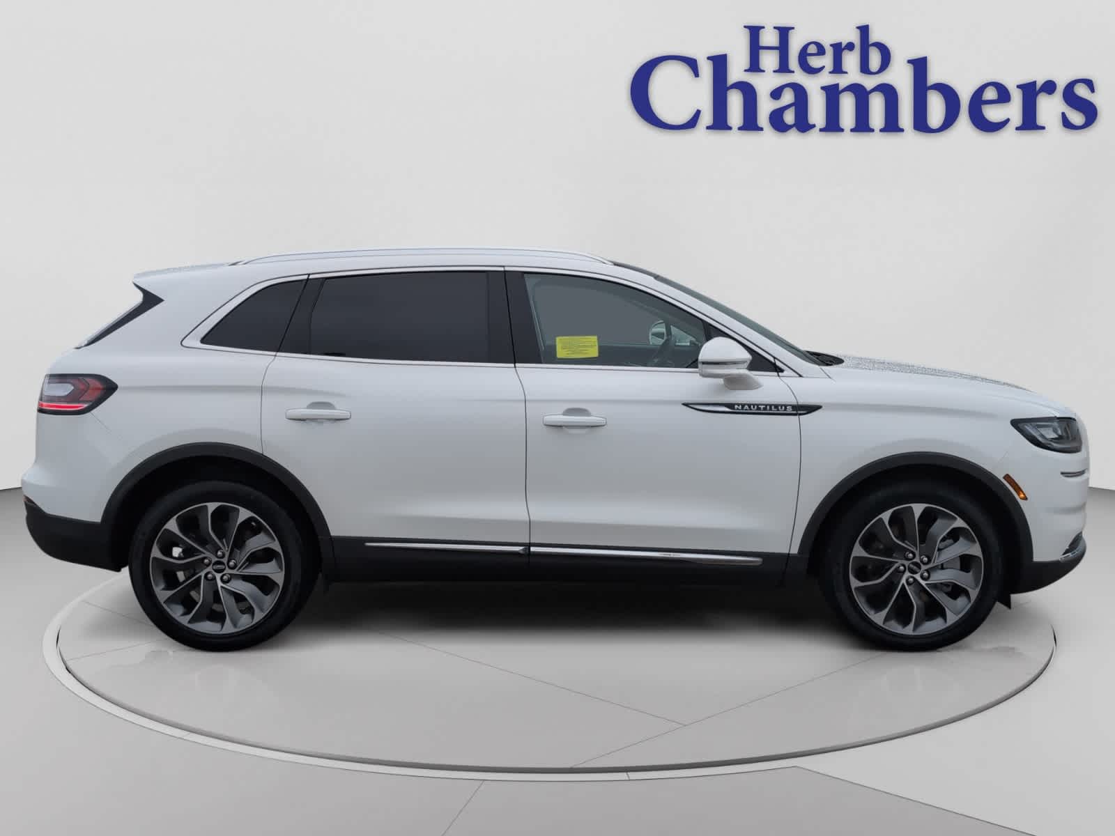 used 2022 Lincoln Nautilus car, priced at $34,598