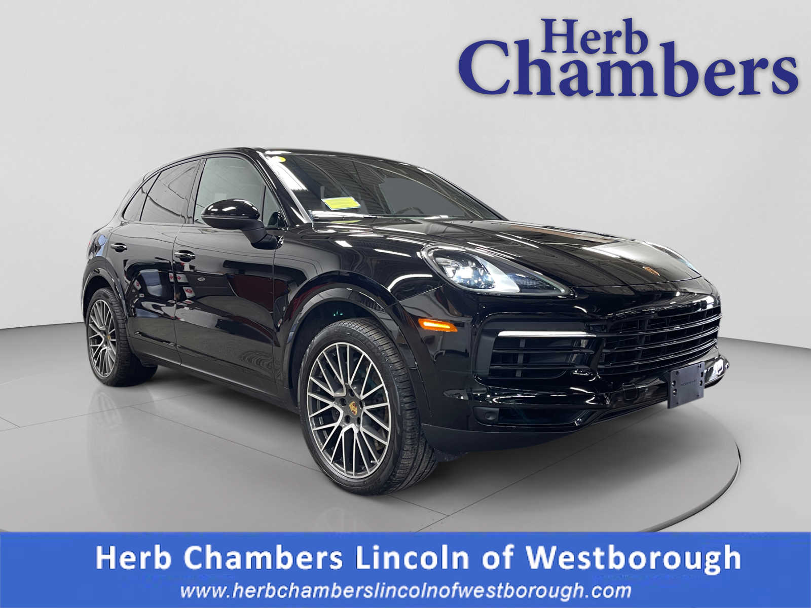 2023 Porsche Cayenne Platinum Edition's photo
