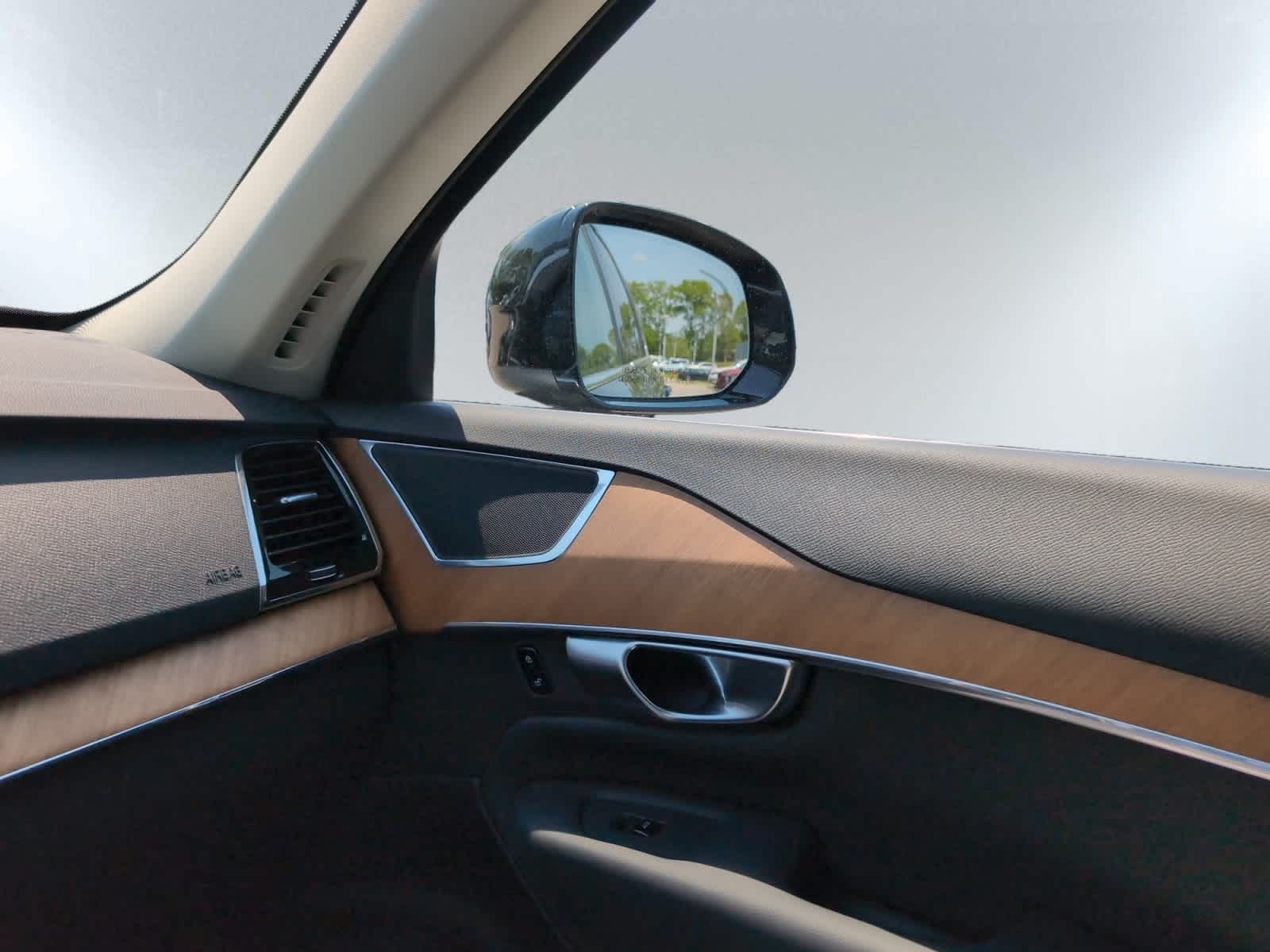 2024 Volvo XC90 Plus - Photo 14