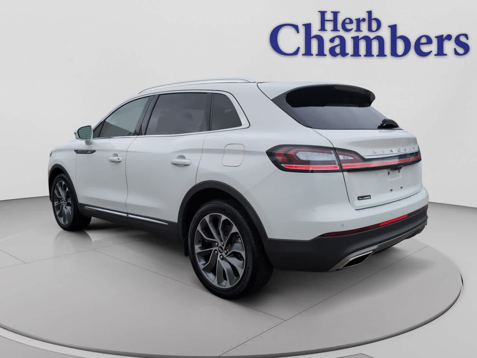 used 2022 Lincoln Nautilus car, priced at $34,598