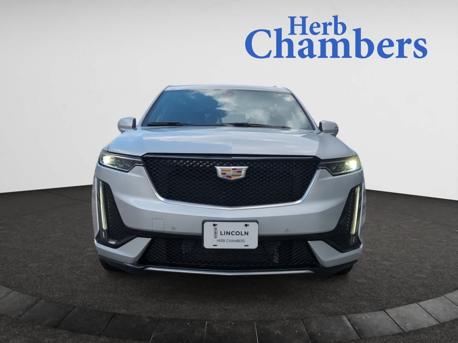 2020 Cadillac XT6 Sport photo 2