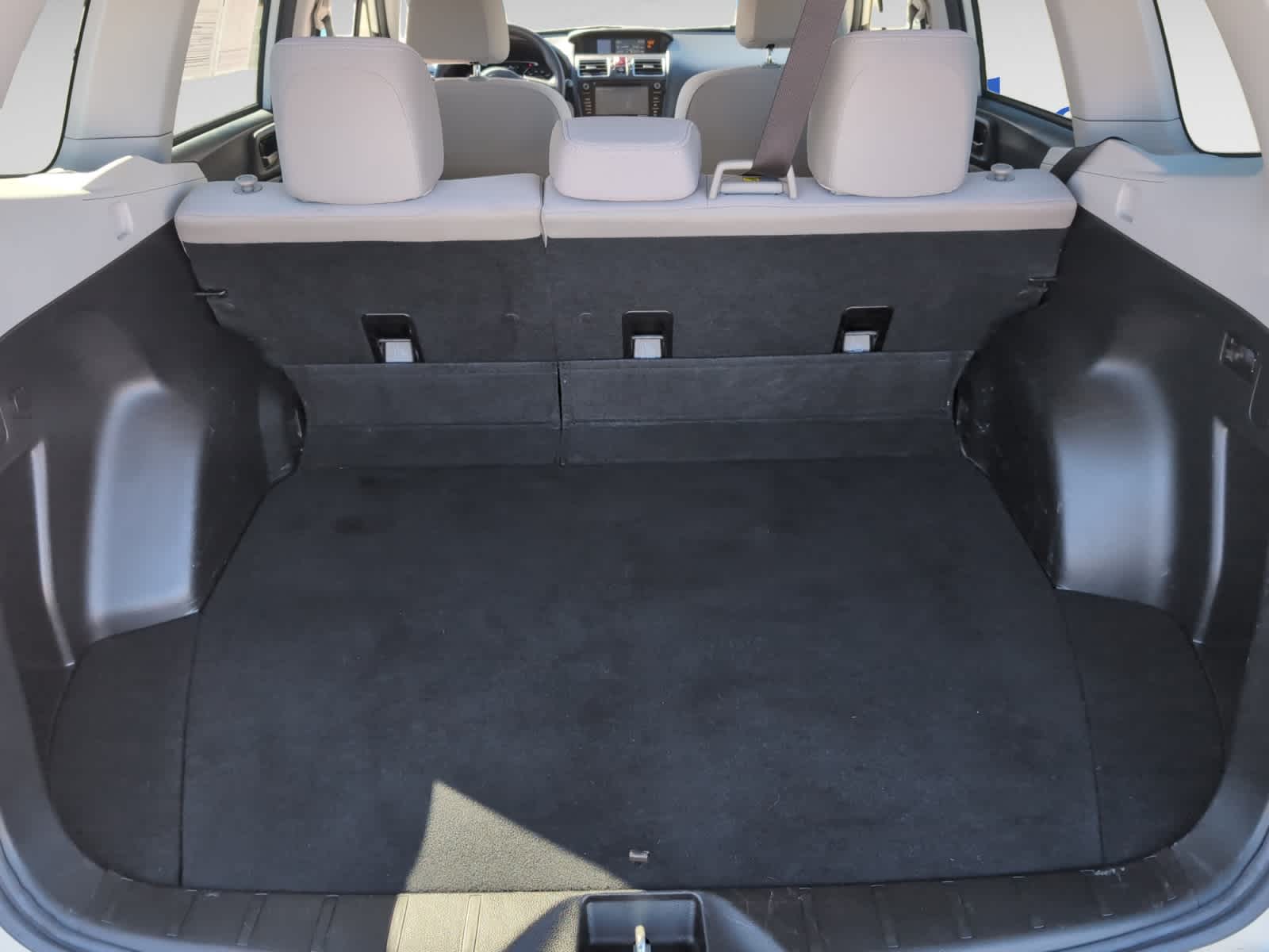 2018 Subaru Forester Premium photo 2