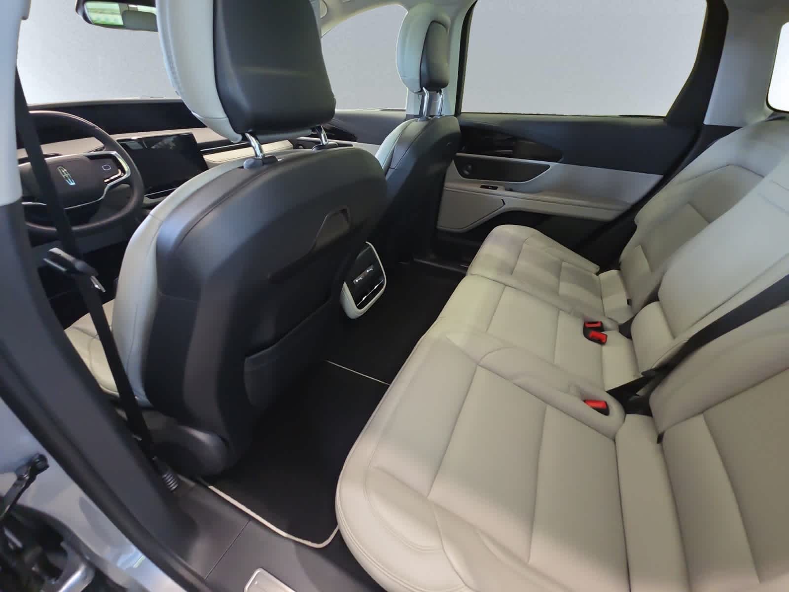 2026 Lincoln Nautilus Premiere - Photo 12