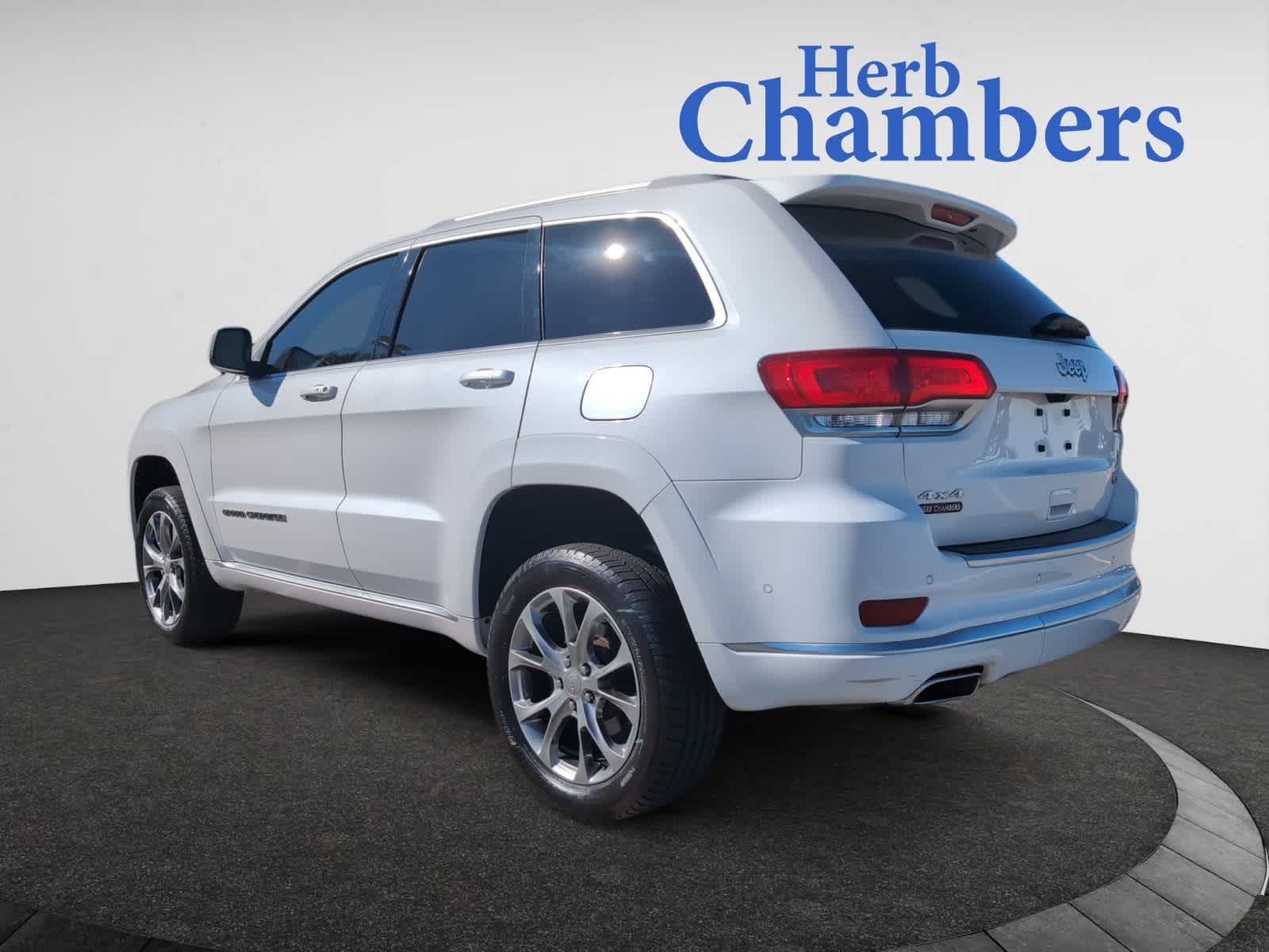 2019 Jeep Grand Cherokee Summit photo 3