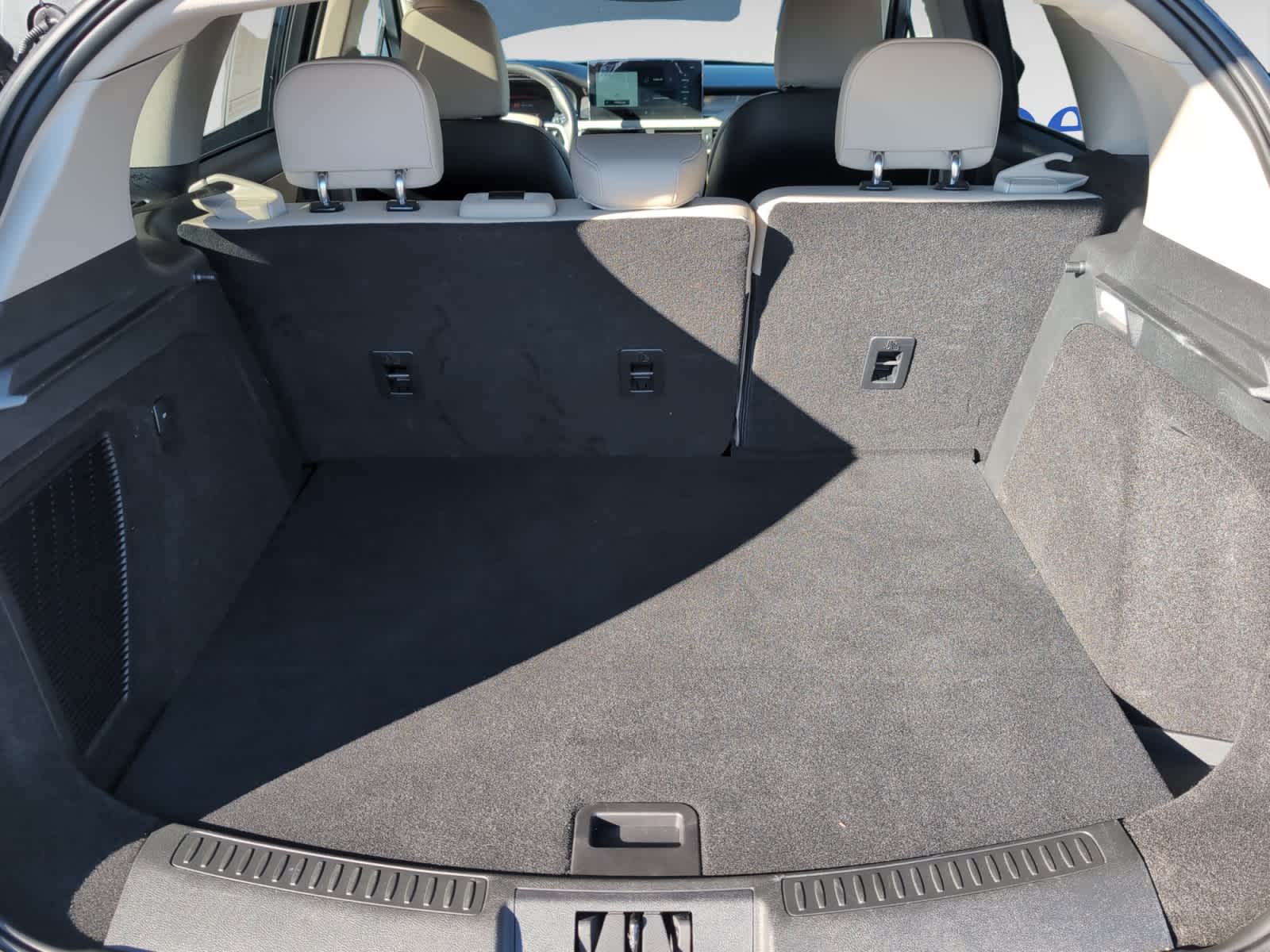 2025 Lincoln Corsair Premiere photo 4