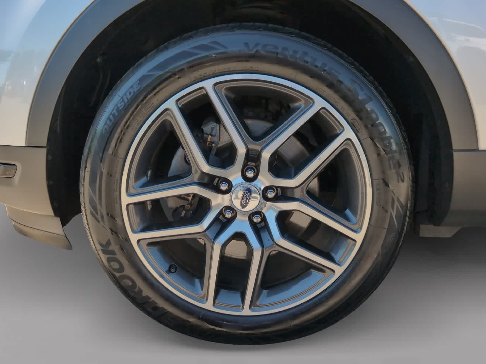 2019 Ford Explorer Sport - Photo 9