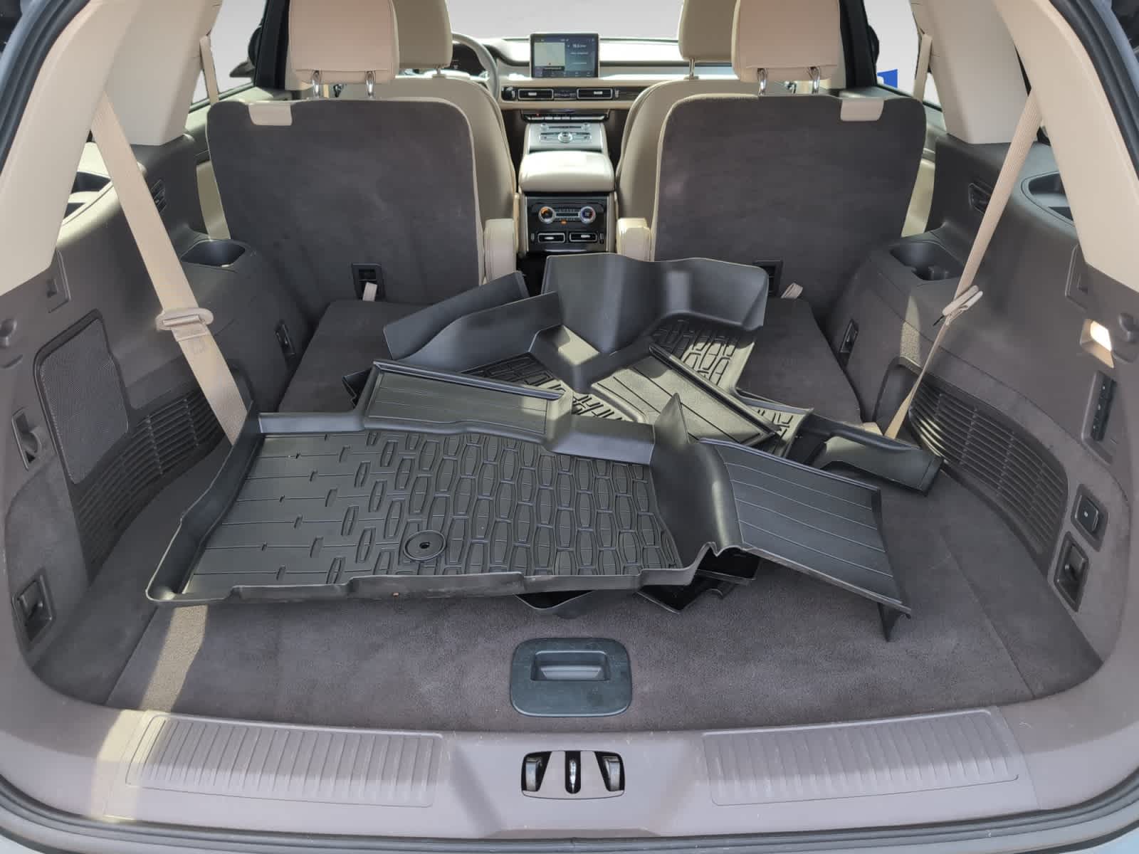 2023 Lincoln Aviator Standard photo 4