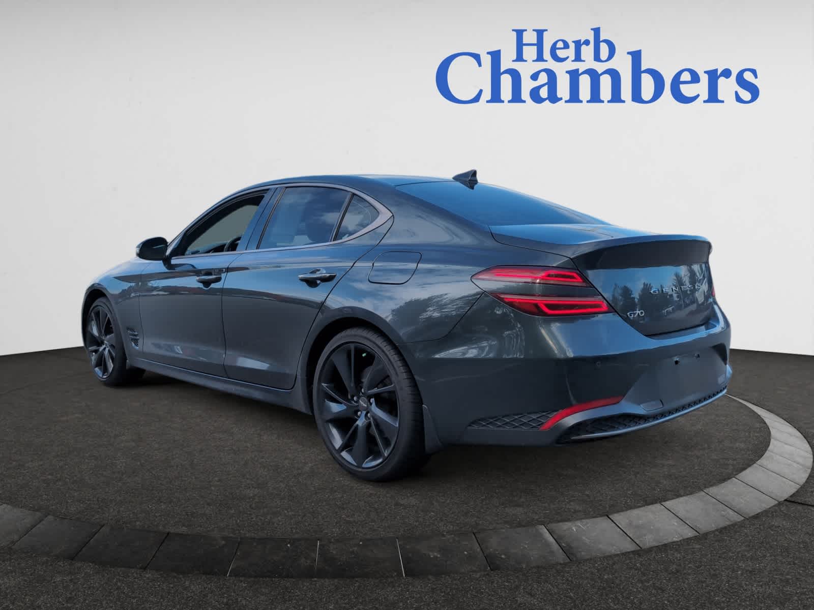 2023 Genesis G70 2.0T photo 3