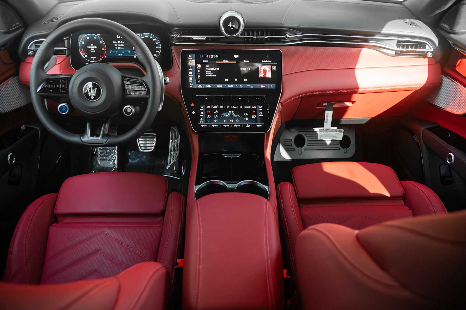 new 2025 Maserati Grecale car, priced at $92,675