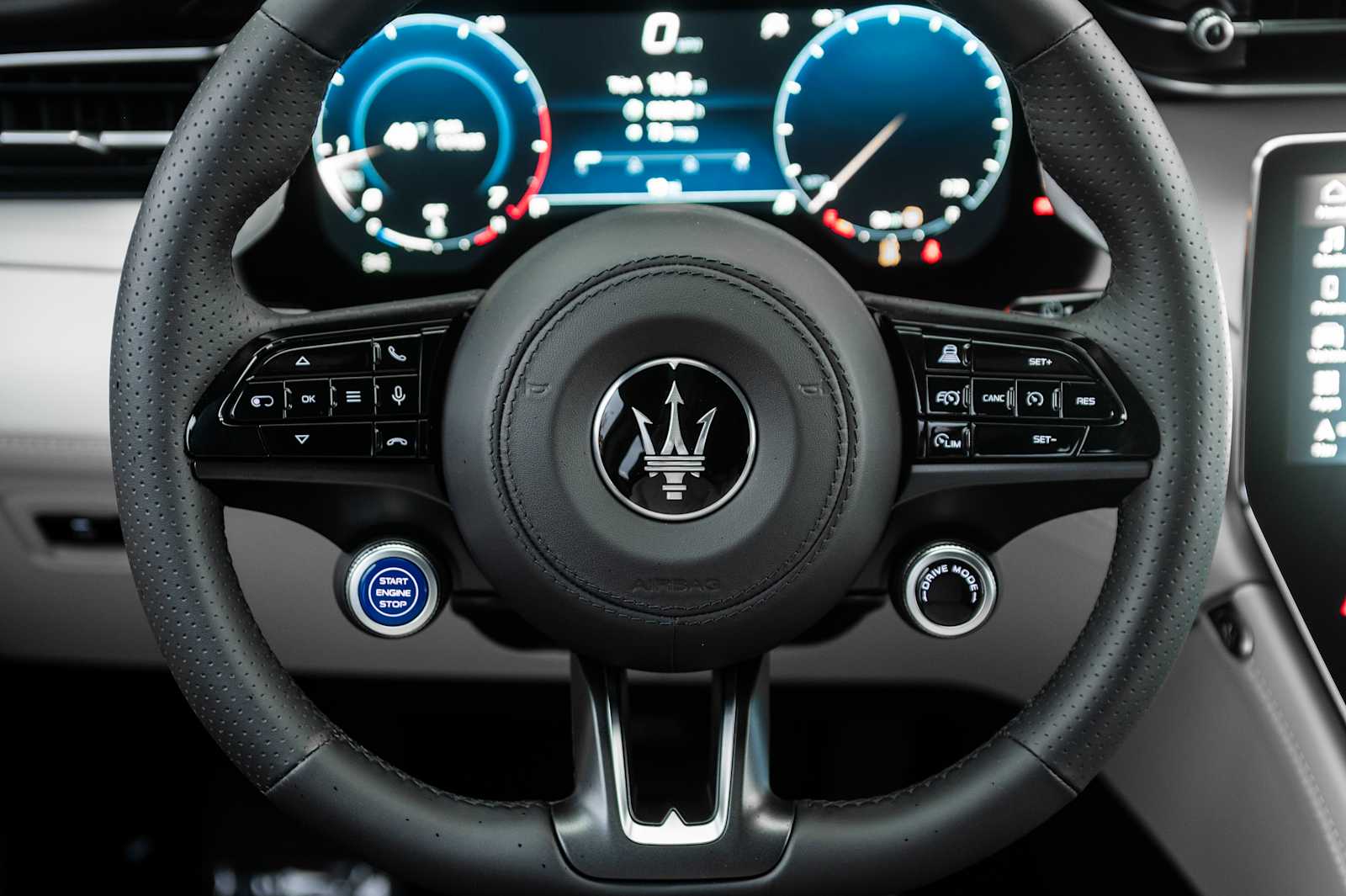 new 2025 Maserati Grecale car, priced at $92,885