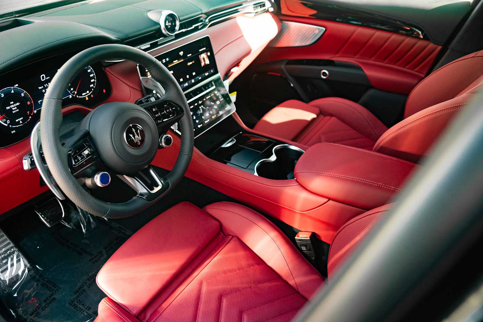 new 2025 Maserati Grecale car, priced at $92,675