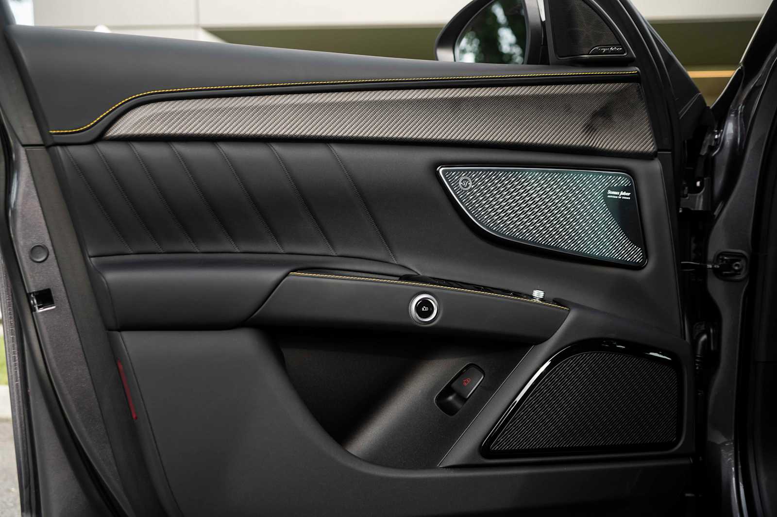 new 2025 Maserati Grecale car, priced at $93,485