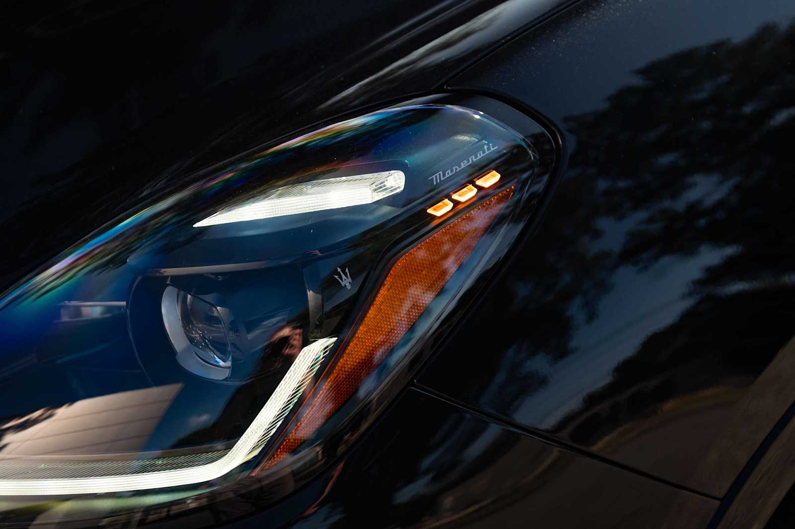 new 2025 Maserati Grecale car, priced at $92,675