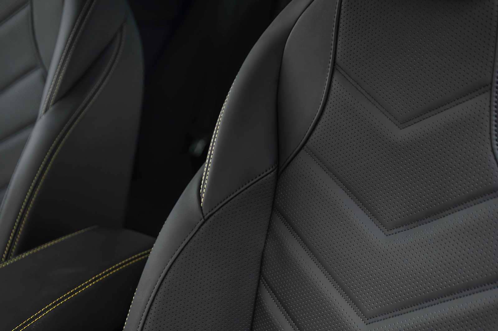 new 2025 Maserati Grecale car, priced at $93,485