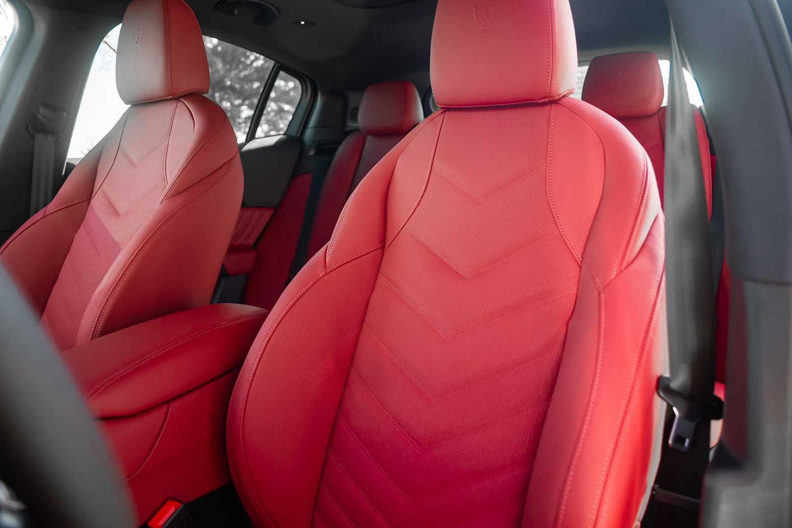 new 2025 Maserati Grecale car, priced at $92,675