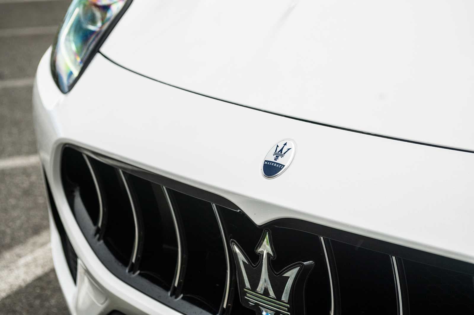 new 2025 Maserati Grecale car, priced at $92,885