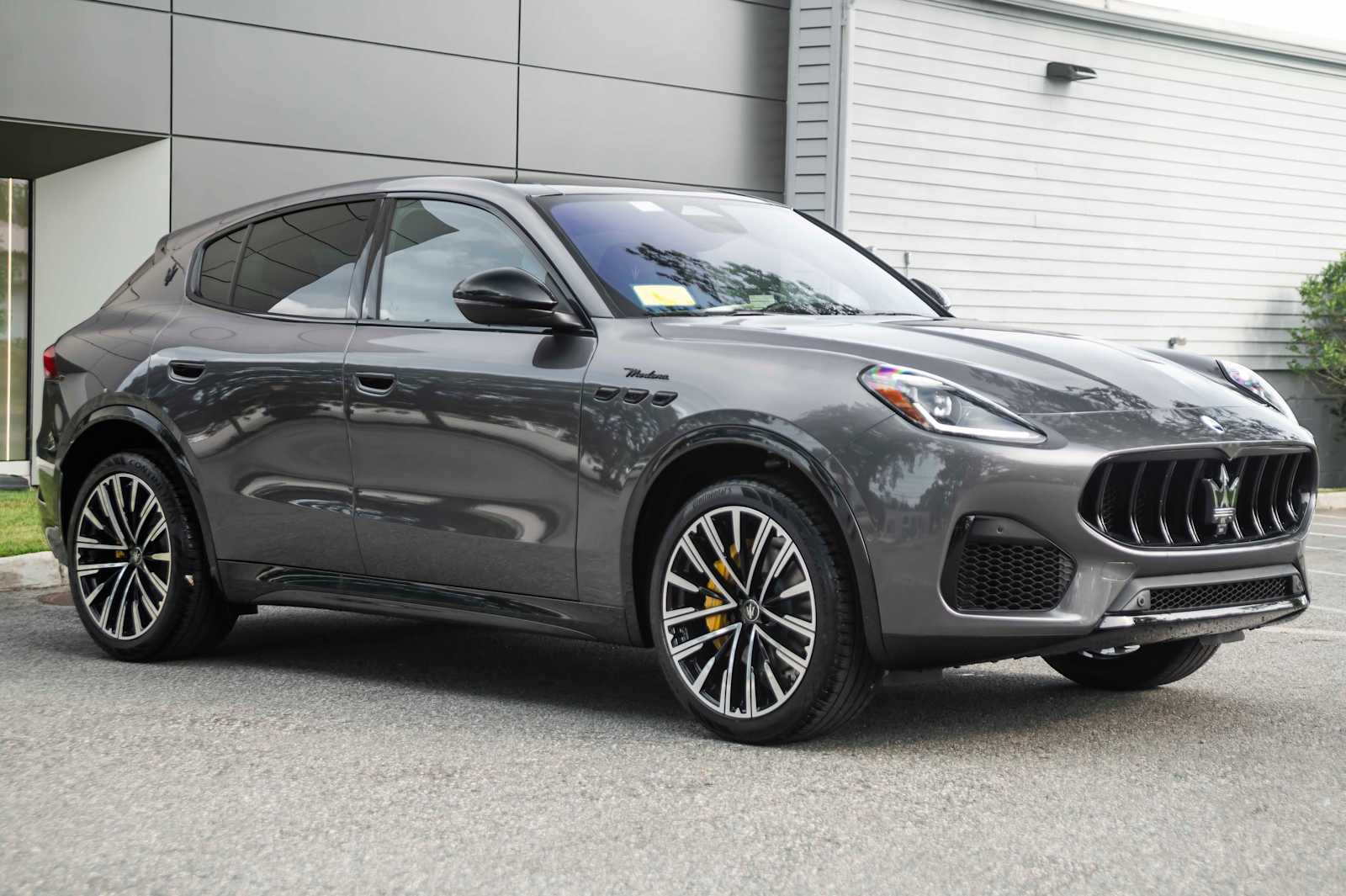 new 2025 Maserati Grecale car, priced at $93,485