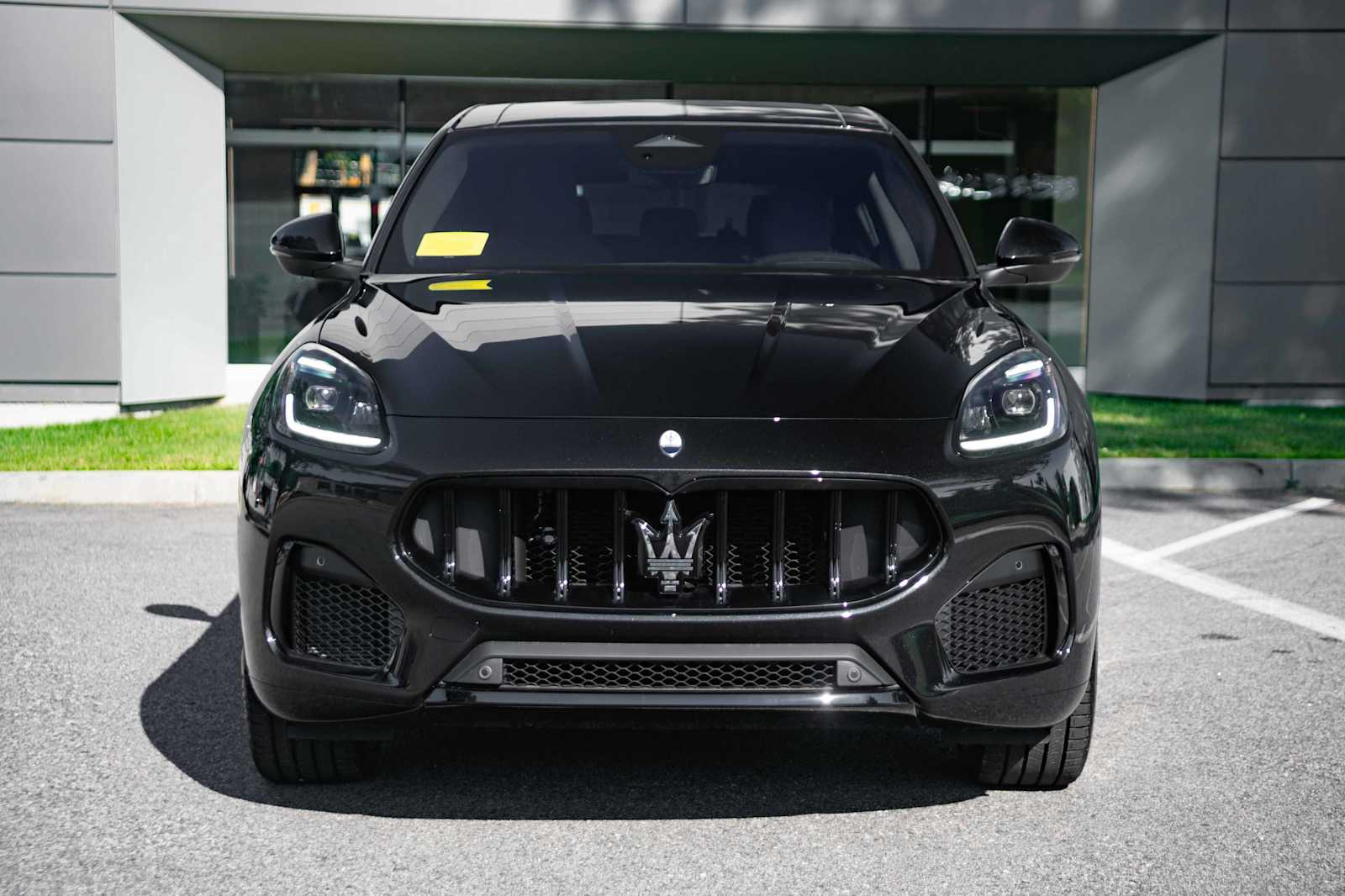 new 2025 Maserati Grecale car, priced at $92,675