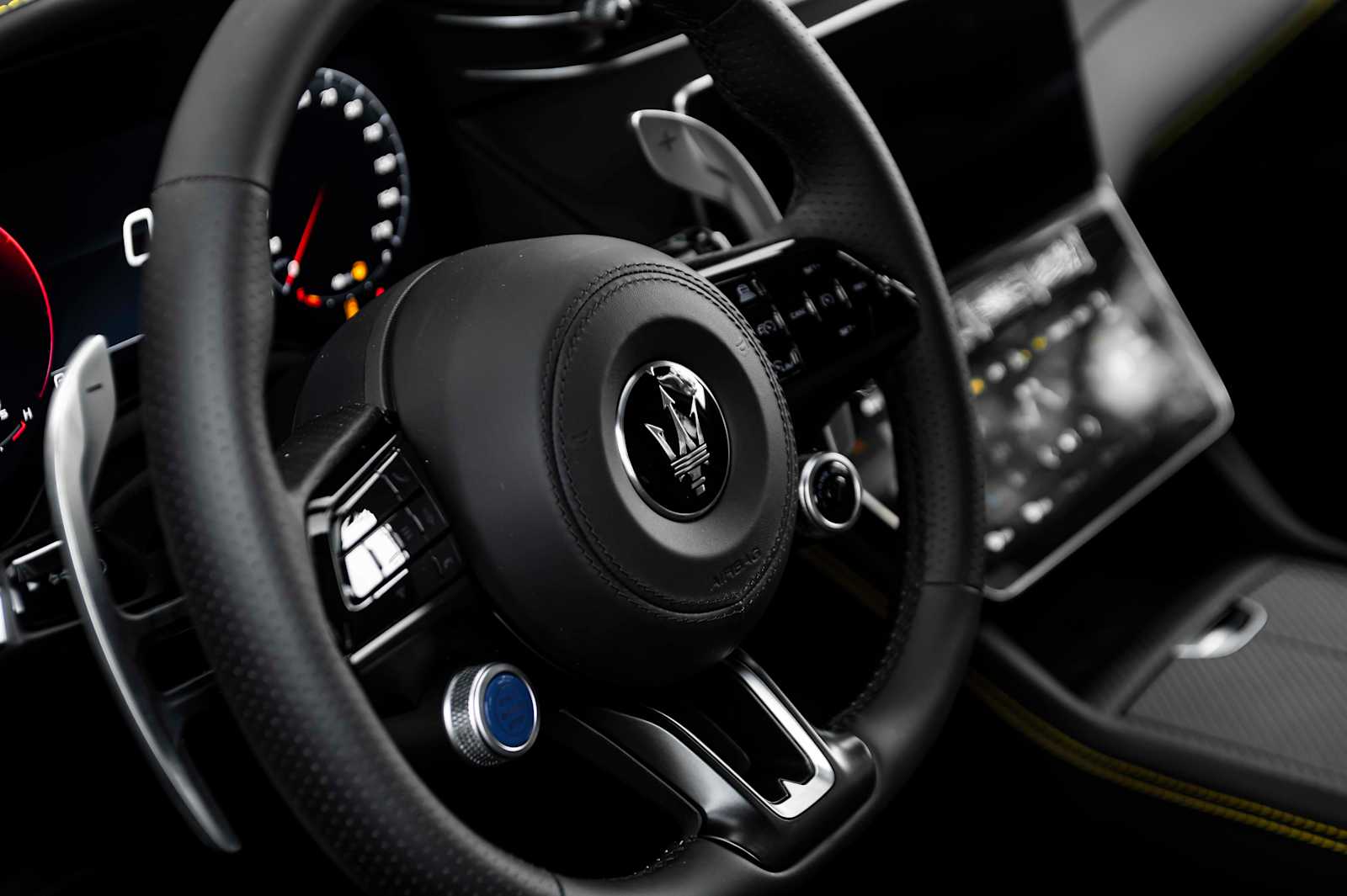 new 2025 Maserati Grecale car, priced at $93,485