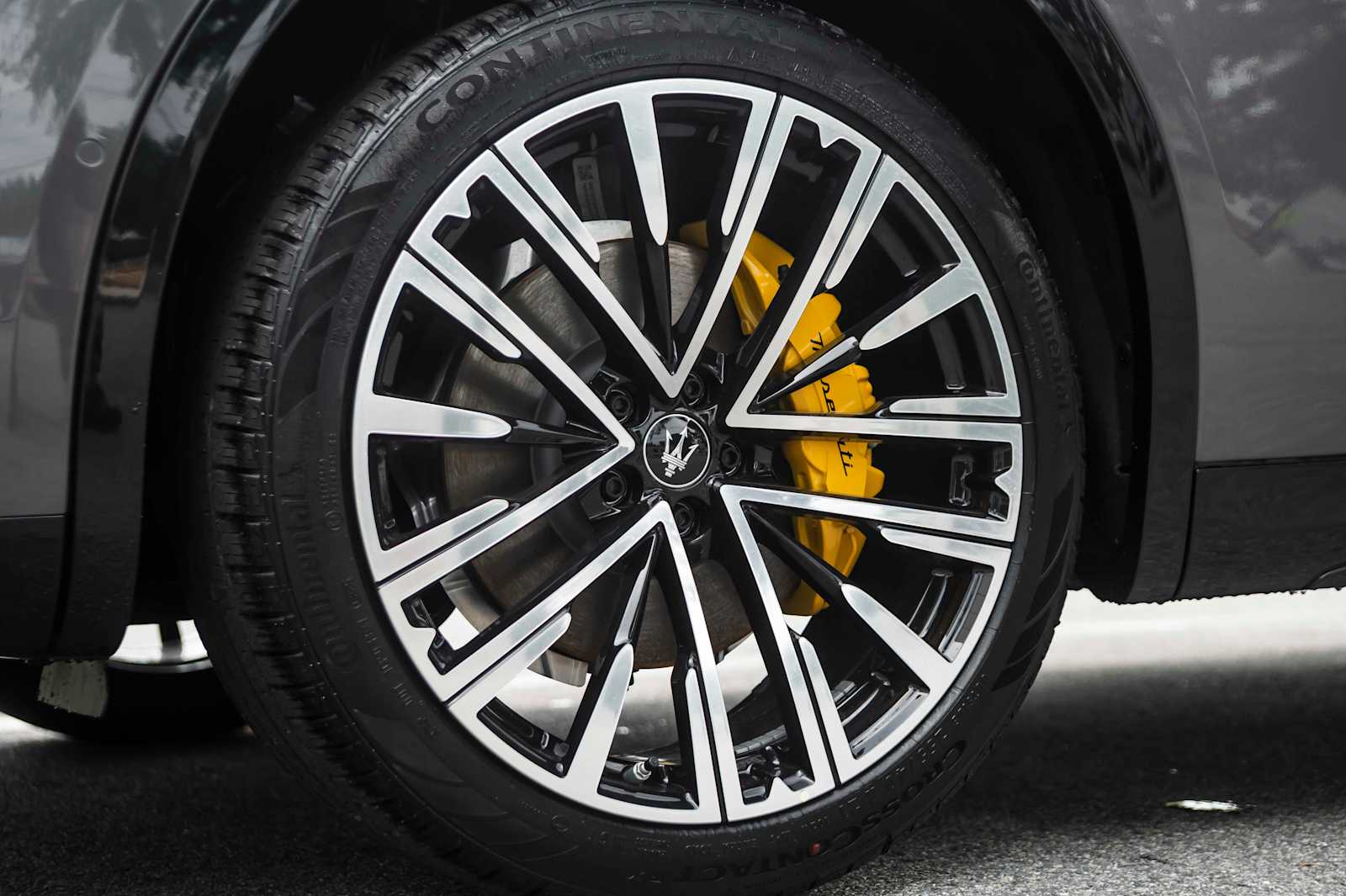 new 2025 Maserati Grecale car, priced at $93,485