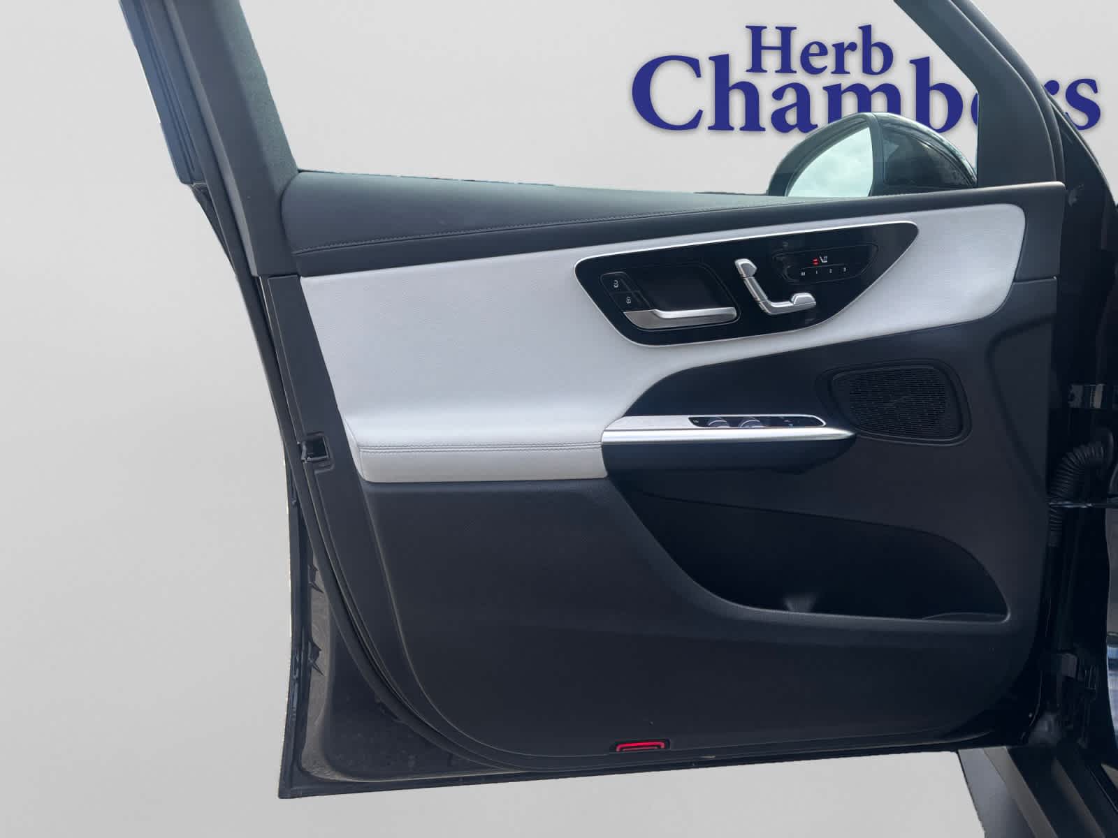 used 2023 Mercedes-Benz GLC 300 car, priced at $39,998