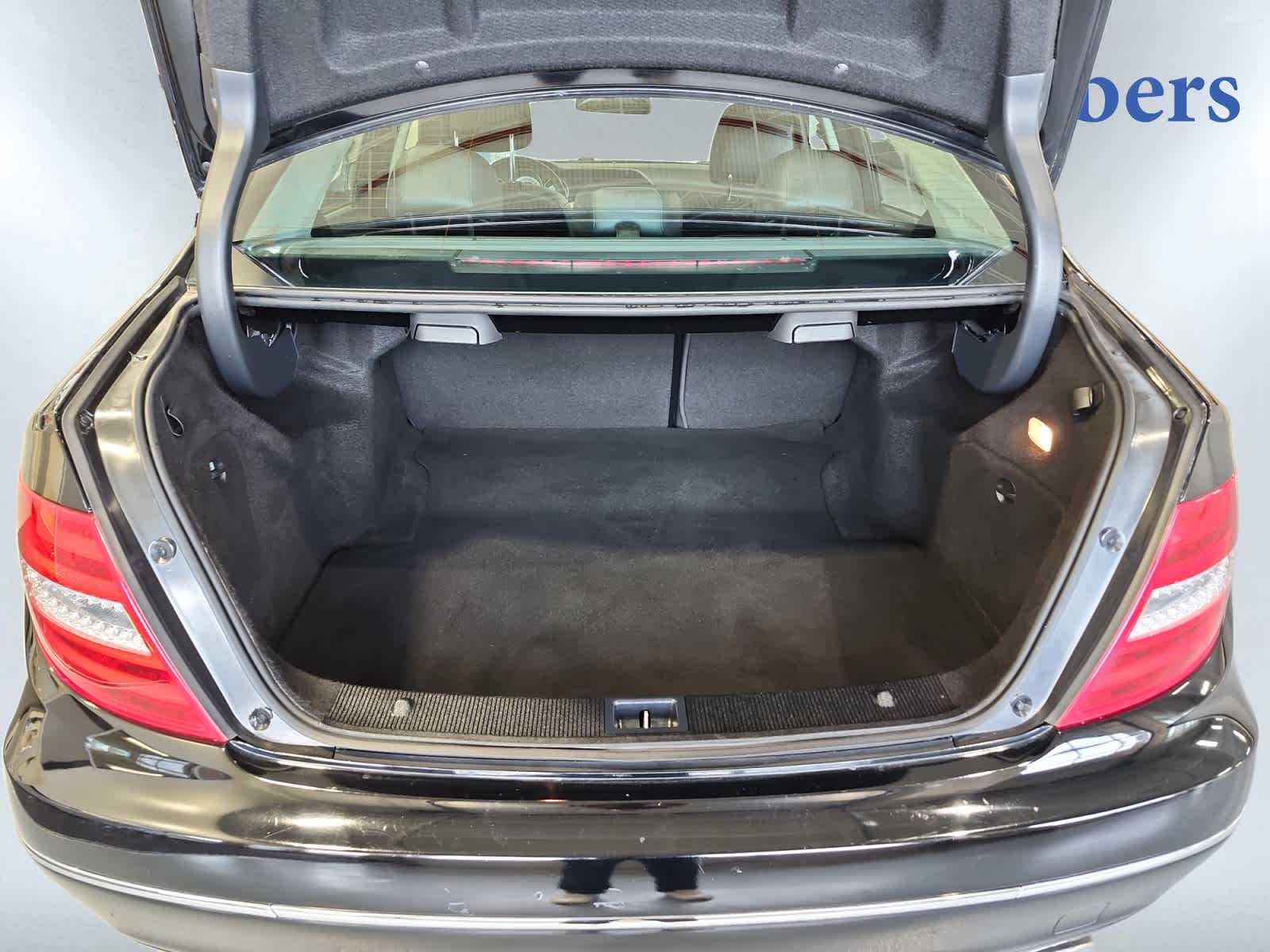 2013 Mercedes Benz C 300 4MATIC Luxury Sedan photo 4