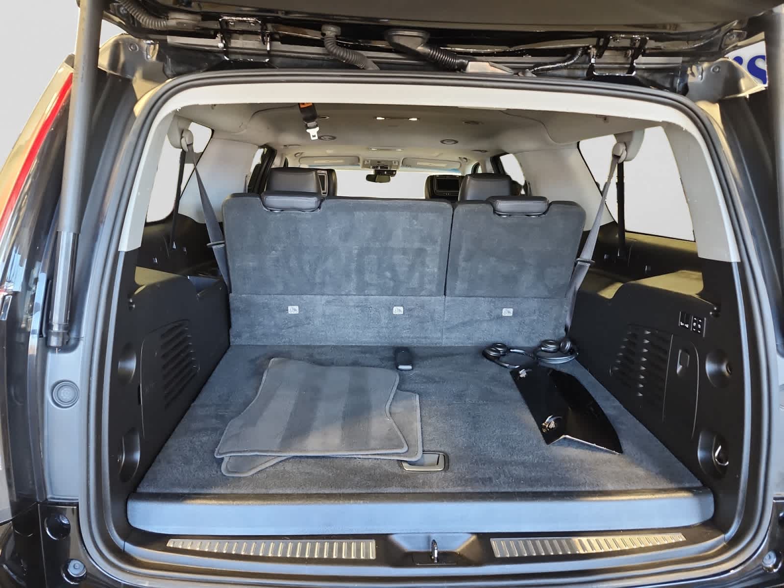 used 2018 Cadillac Escalade ESV car, priced at $29,997