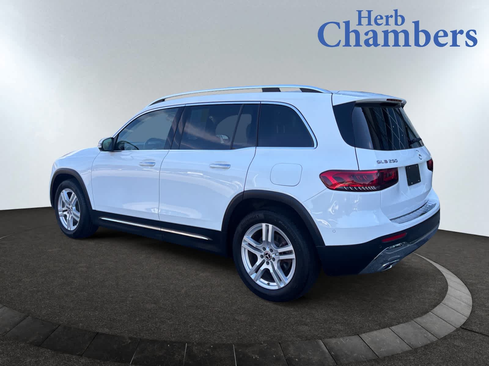 2022 Mercedes Benz GLB 250 4MATIC photo 3