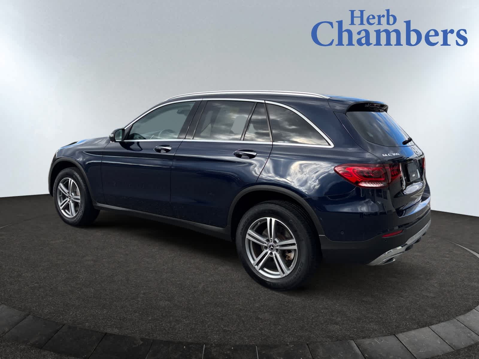 2022 Mercedes Benz GLC 300 4MATIC photo 3