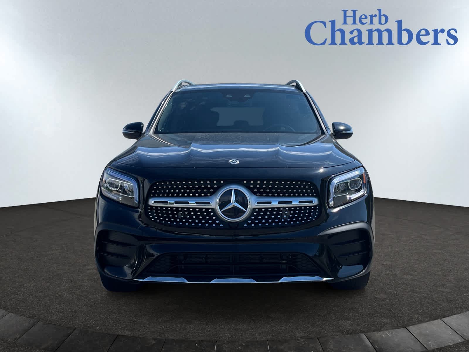 2021 Mercedes Benz GLB 250 4MATIC AMG photo 2