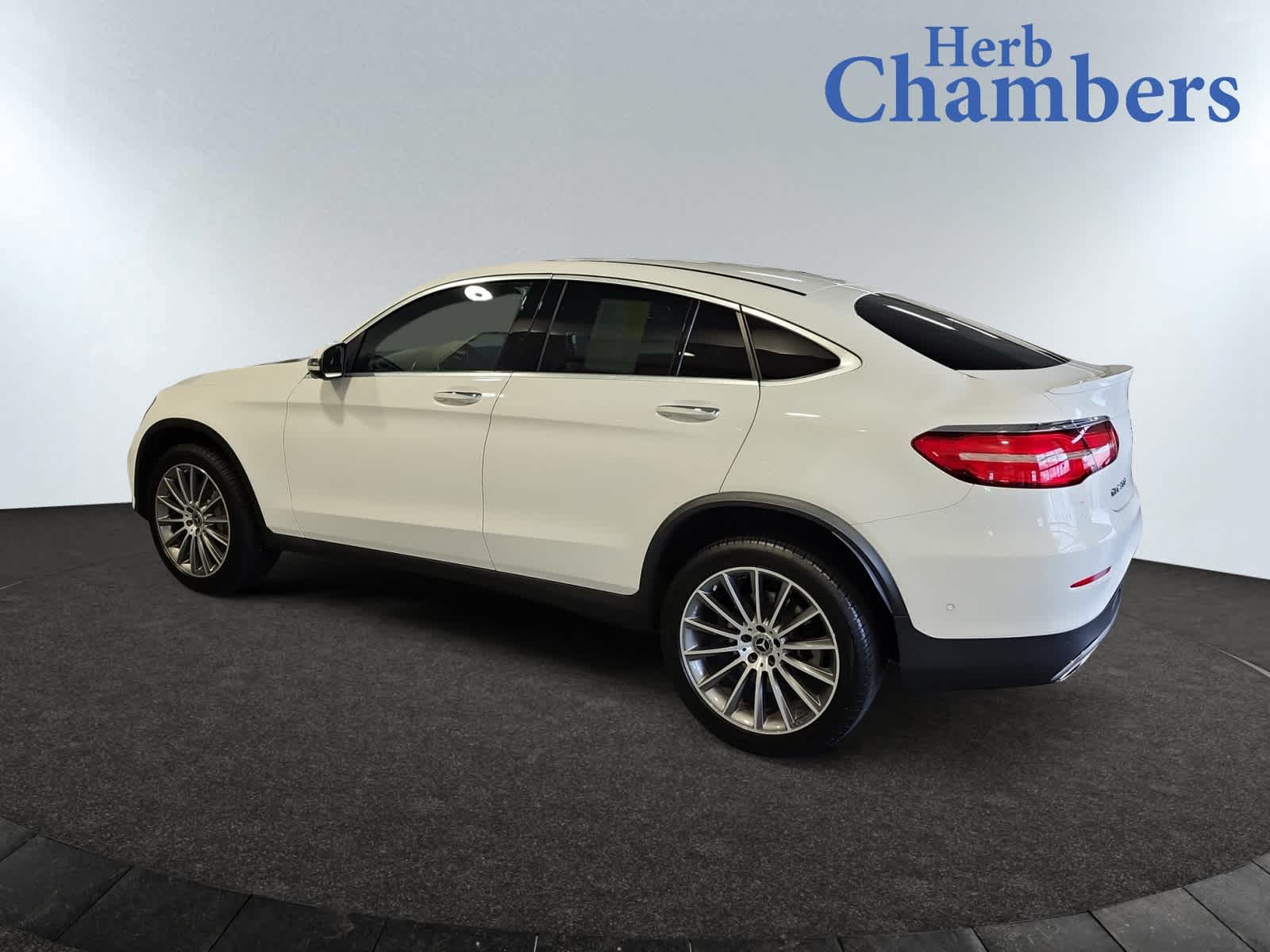 2019 Mercedes Benz GLC 300 4MATIC Coupe photo 3