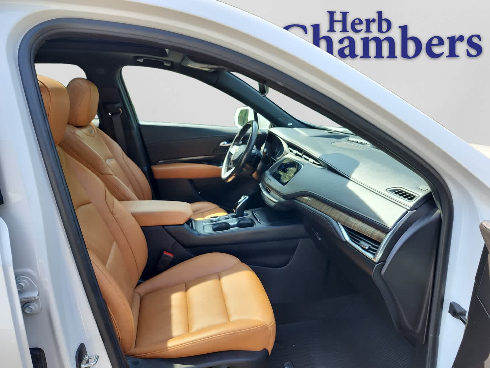 used 2020 Cadillac XT4 car, priced at $23,997