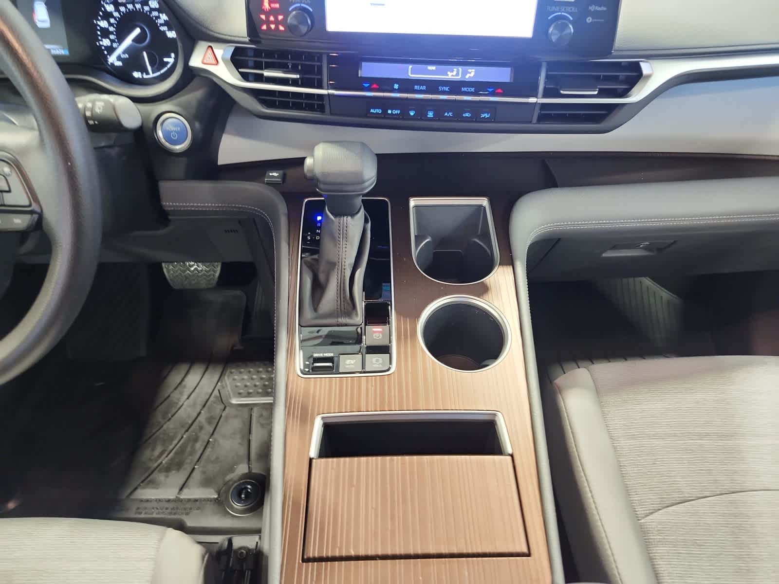 used 2023 Toyota Sienna car, priced at $38,997