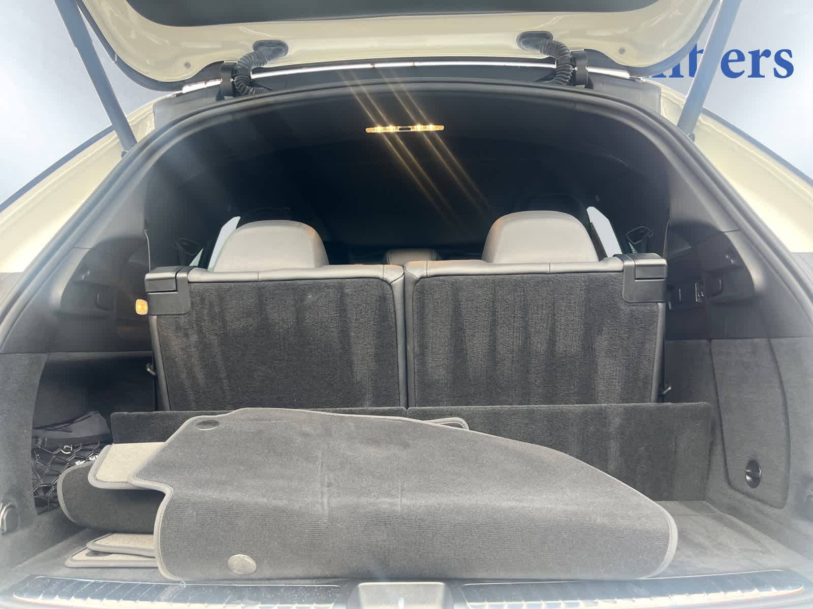 2023 Mercedes Benz GLE 450 4MATIC photo 4