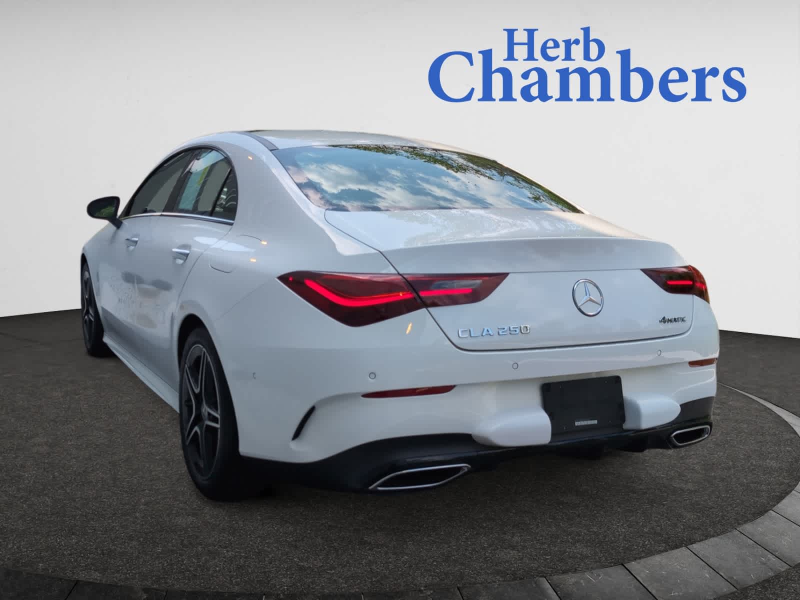 2025 Mercedes Benz CLA 250 4MATIC photo 3