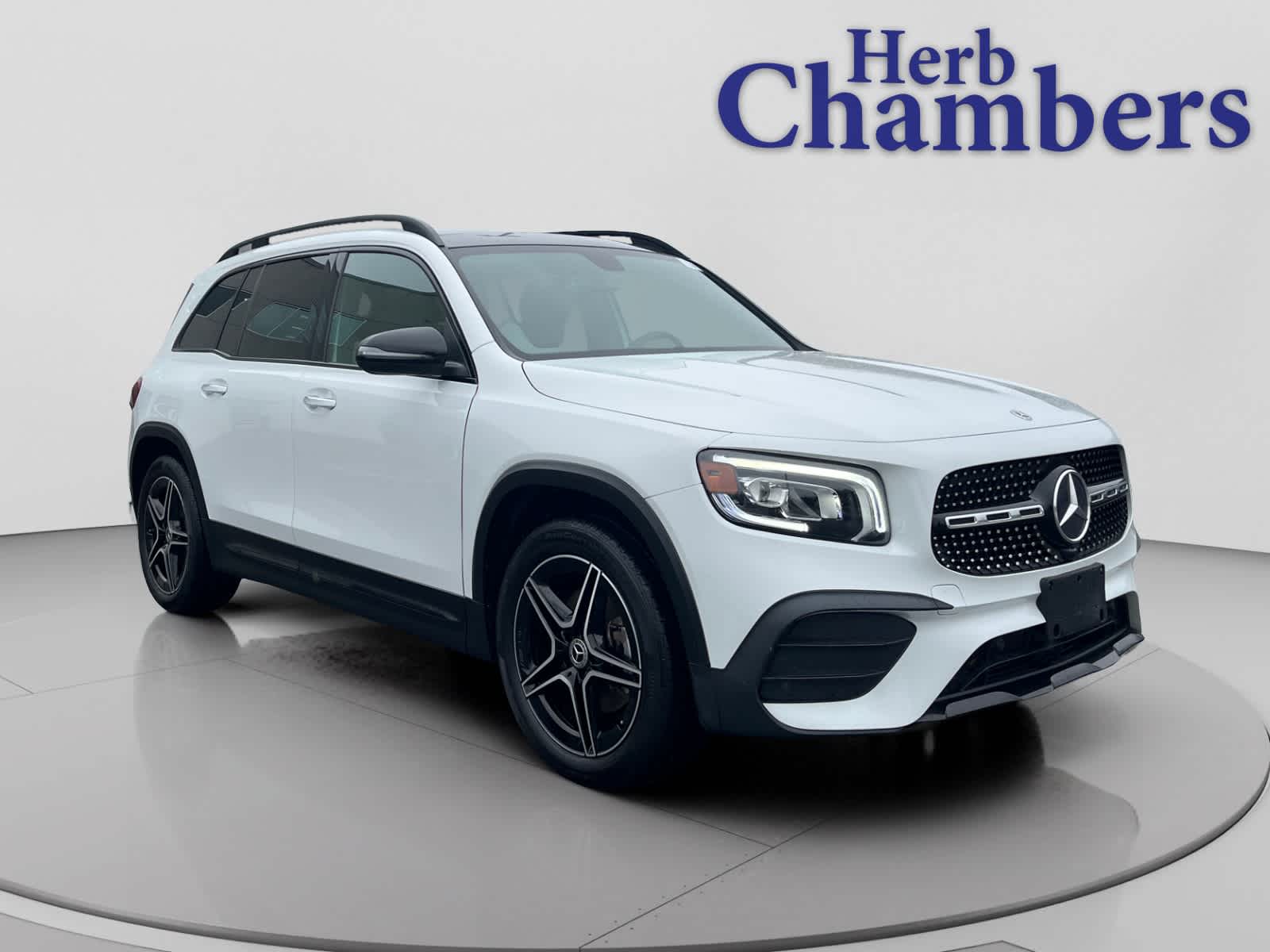used 2021 Mercedes-Benz GLB 250 car, priced at $26,499