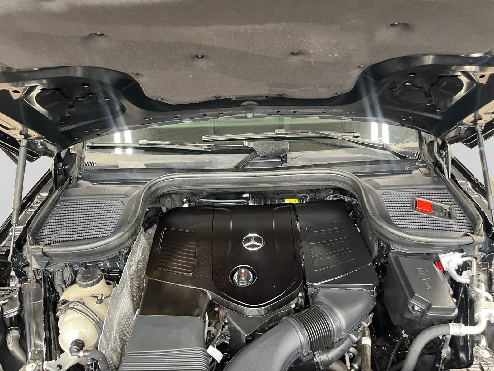 used 2024 Mercedes-Benz GLE 350 car, priced at $53,998
