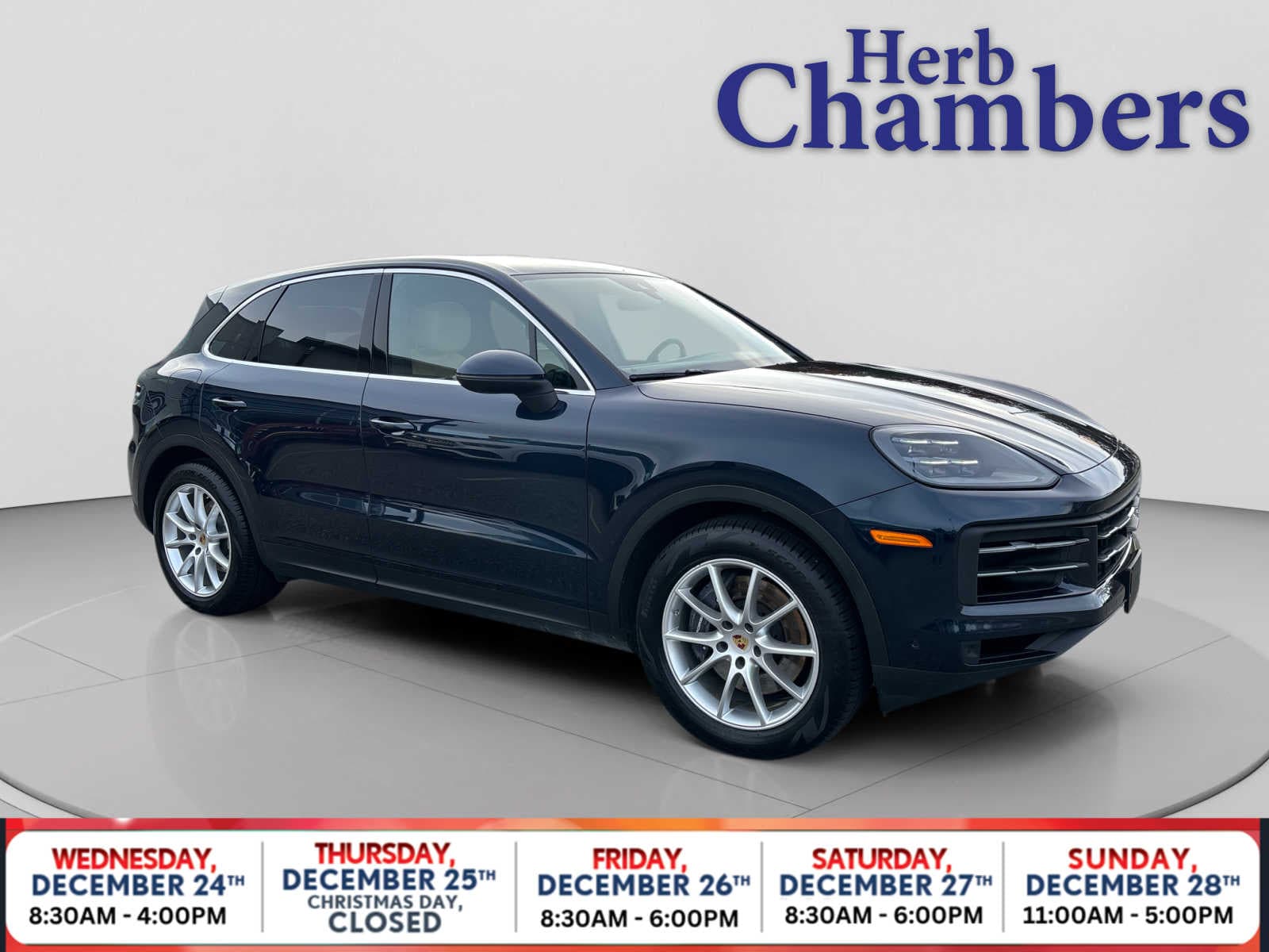 2024 Porsche Cayenne Base's photo