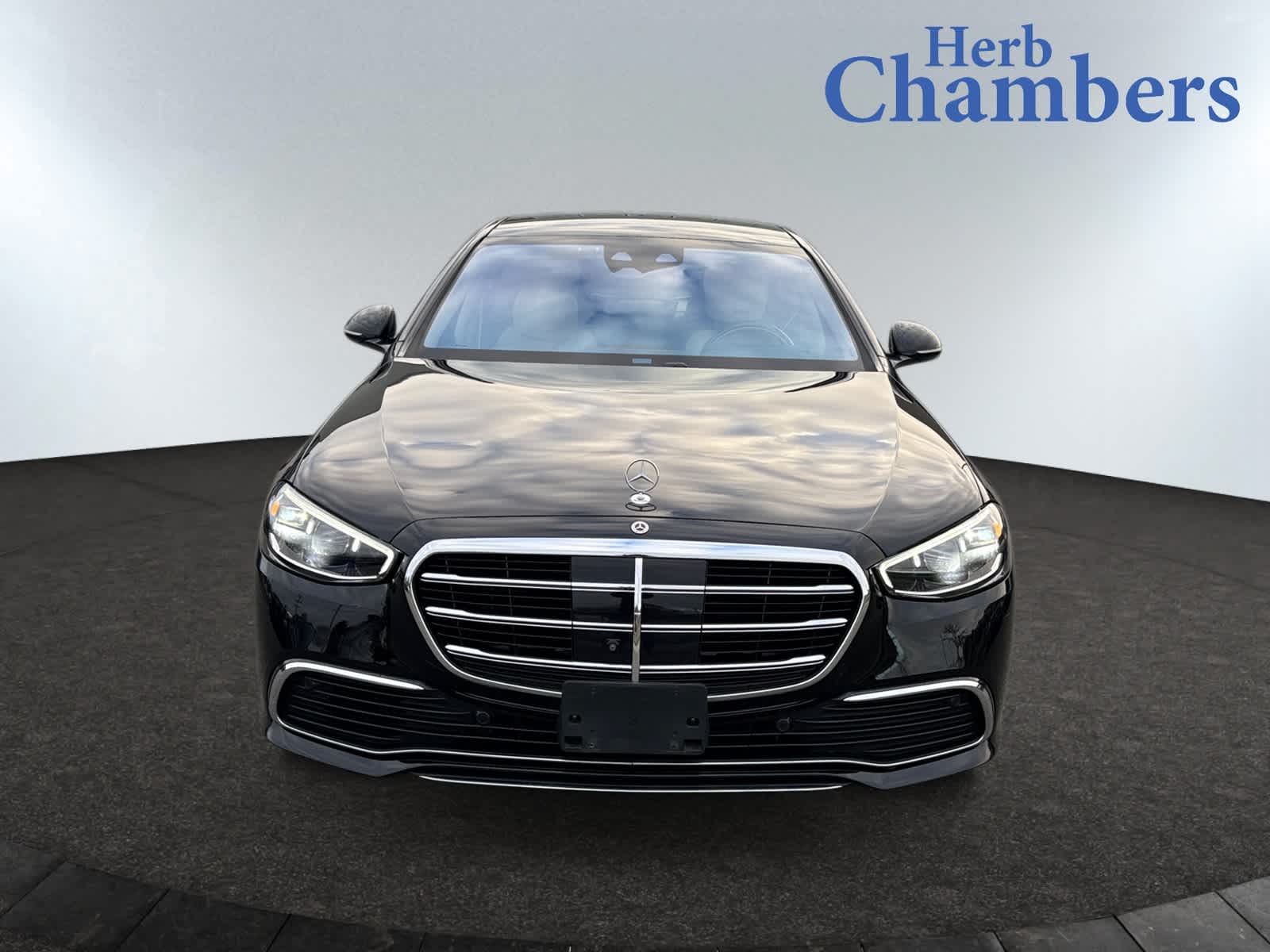 2023 Mercedes Benz S 580 4MATIC photo 2