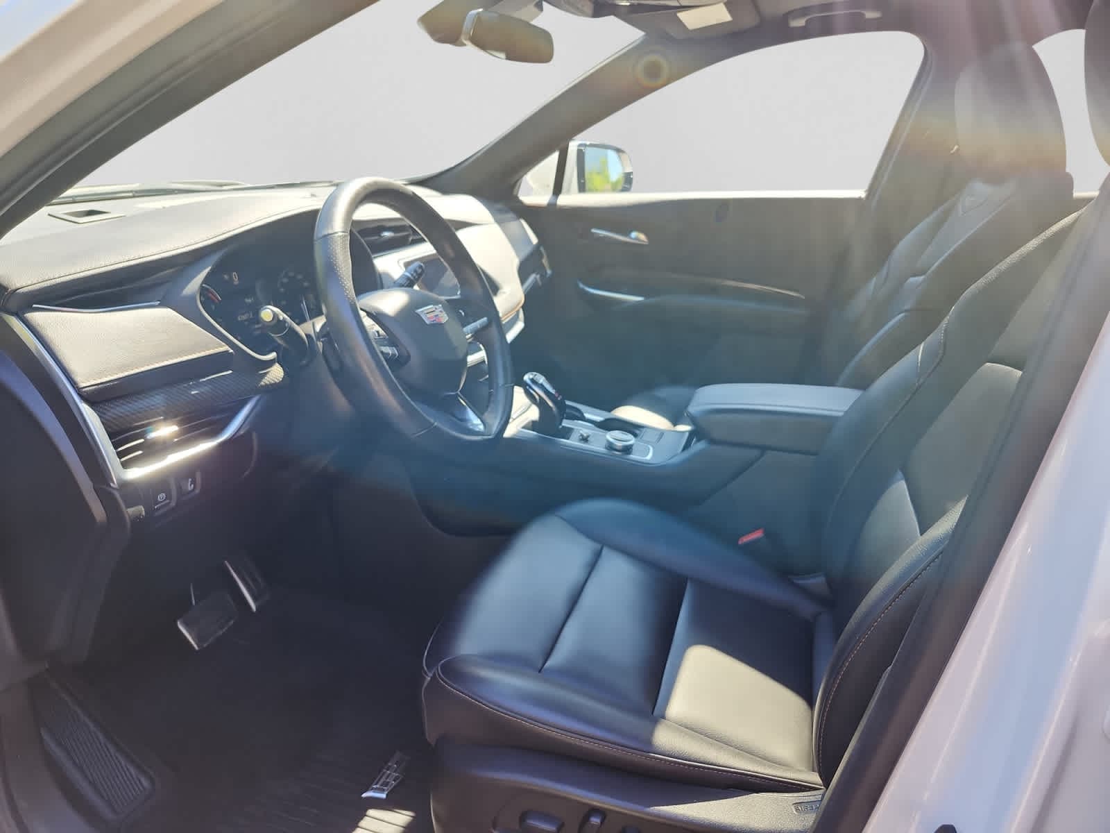 used 2022 Cadillac XT4 car, priced at $27,397