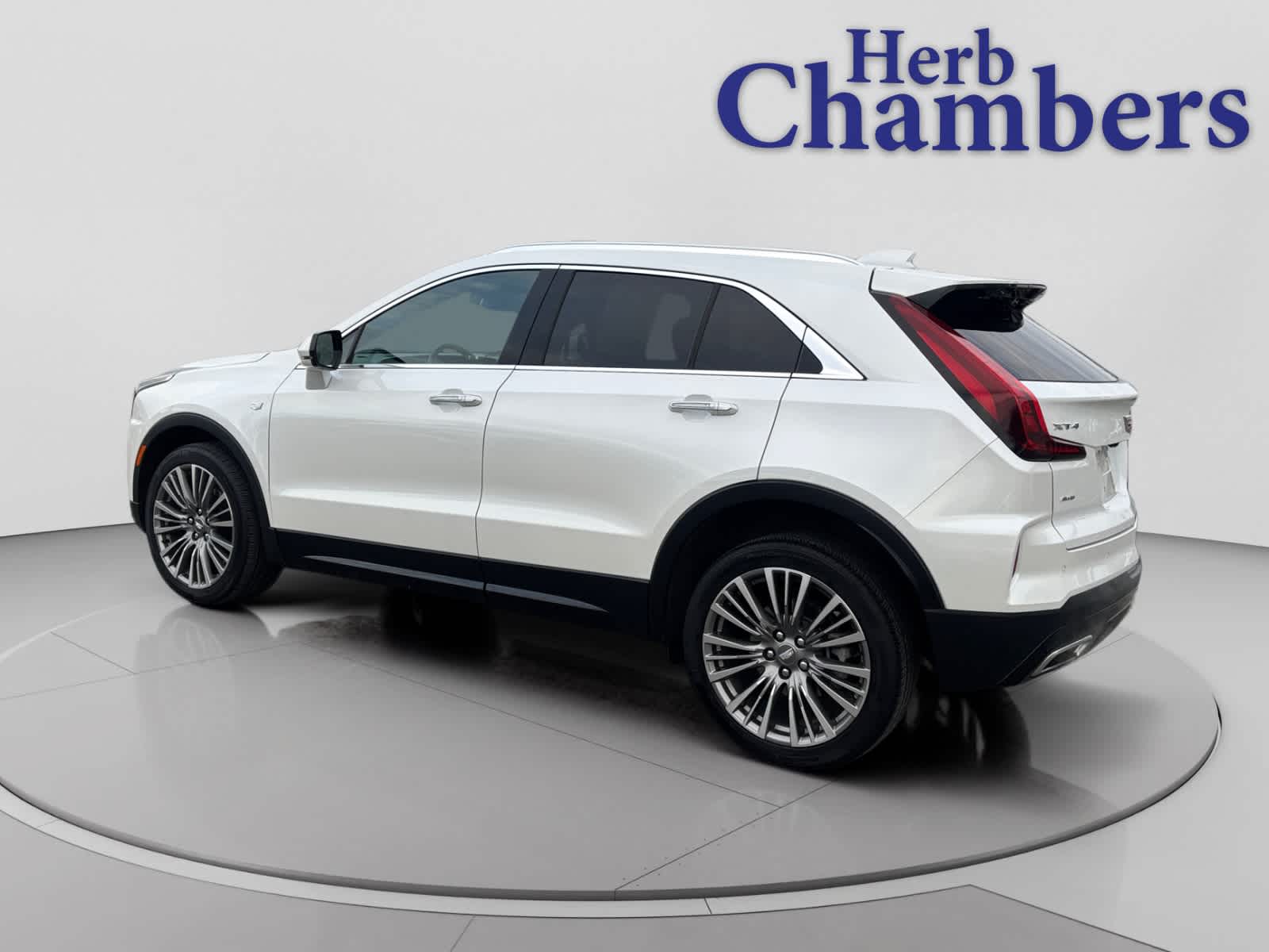 2024 Cadillac XT4 Premium Luxury photo 3