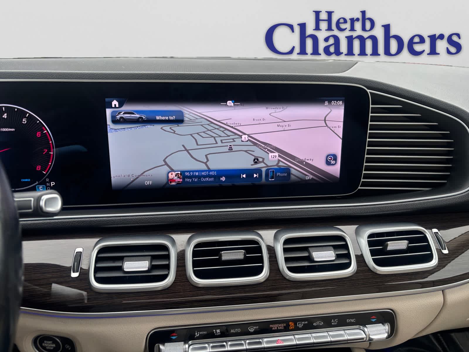 used 2024 Mercedes-Benz GLE 450 car, priced at $59,998