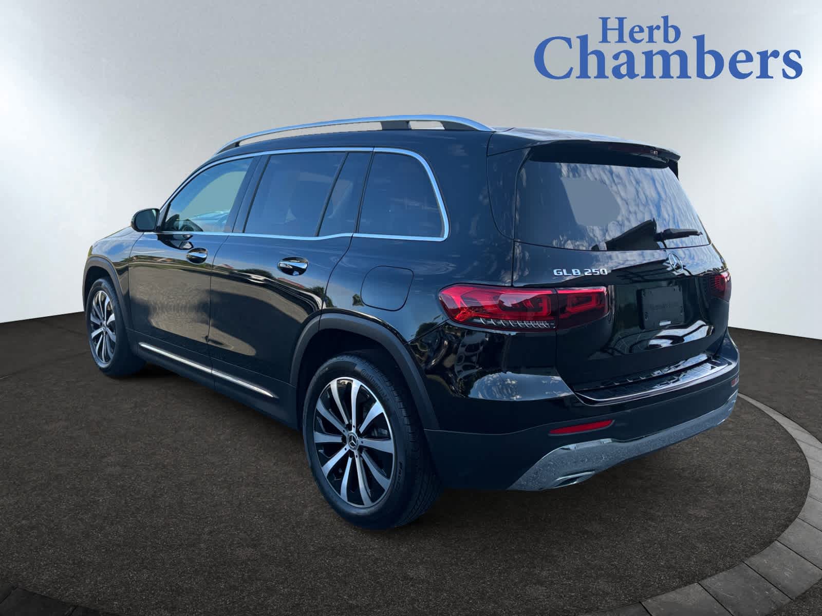 2022 Mercedes Benz GLB 250 4MATIC photo 3